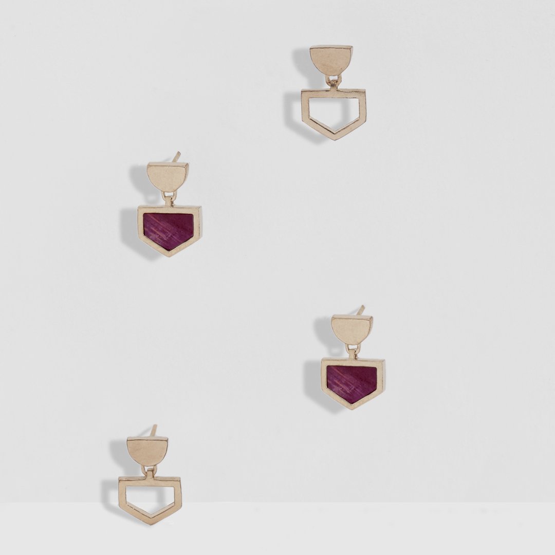 BarioNeal's tweet image. New Year, Same You? We get it. You killed 2018 and now you're taking 2019 by storm! Celebrate your achievements with a pair of our dazzling Shield Earrings by your side. #handmadejewelry #finejewelry #earringstack #jewelrylovers