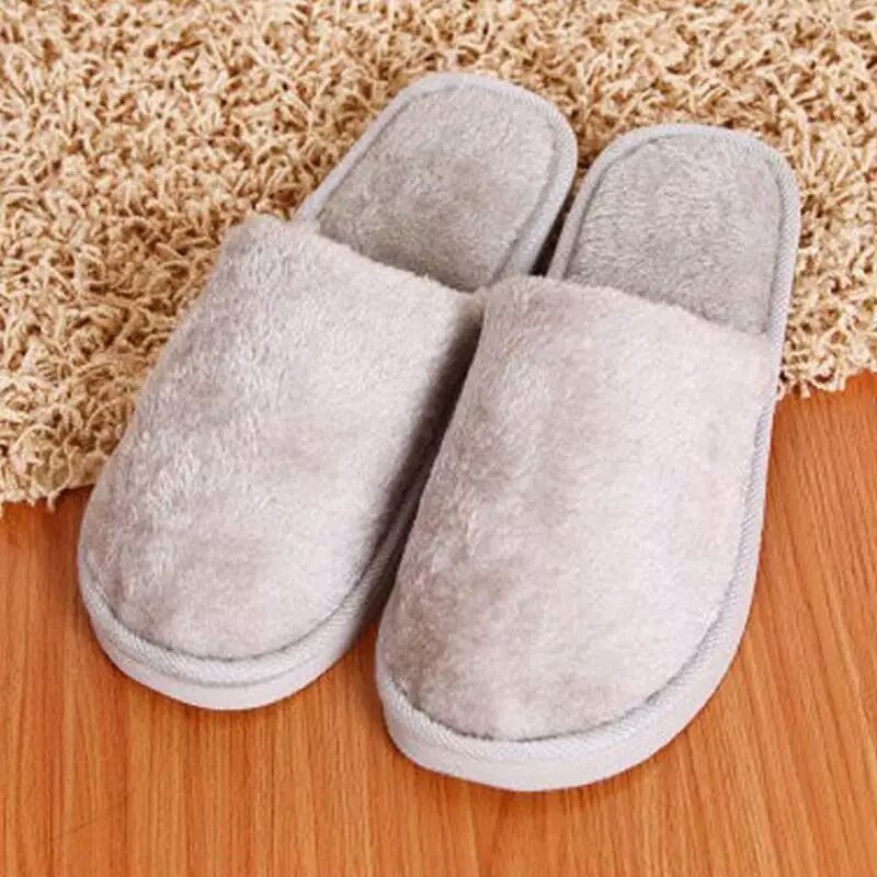 TheJadeStore's tweet image. Hey twitter fam! Please borrow me 5 seconds to retweet this. 
I sell comfy house slippers. Delivery via post office to anywhere in Nigeria. 
Size:40
 2500 each
Please, Biko, na beg I dey beg I no shakara. Please rt.  God bless.