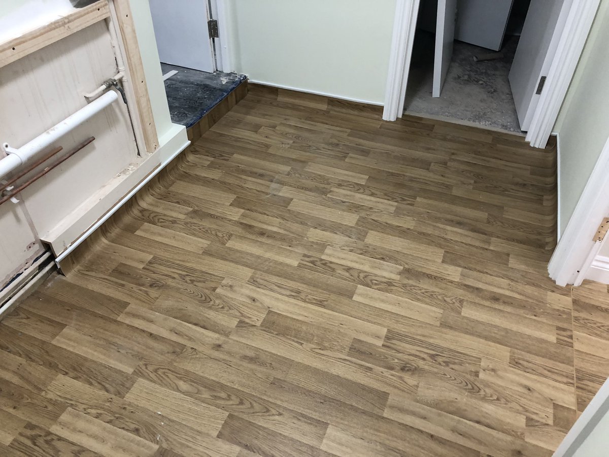 M2Flooring's tweet image. Polyflor Rustic oak laid to house with coved skirtings