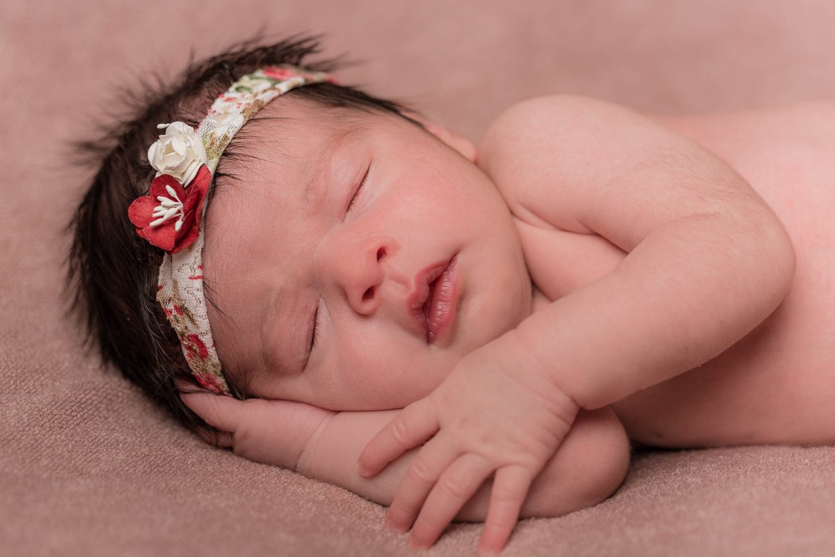 SugarPhotoSH's tweet photo. I had such a lovely time with little Nolah last week - she slept through her whole photoshoot and she definitely brought the cuteness! #Baby #YorkshireNewbornPhotographer #NewbornPhotography #CuteBaby https://t.co/x0Hj7ZeF74