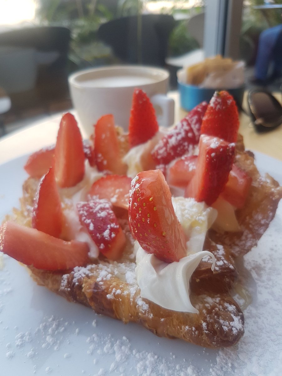 noa_wo's tweet photo. A great way to start my day :) what do you like to do in your mornings? 
#Coffee #breakfast #TelAviv https://t.co/gzv9wTHHHR
