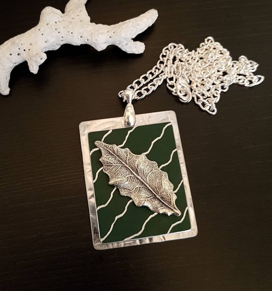 Lots of new jewellery designs added to my Etsy shop! If you live in the KW area and would like to save on shipping, pick up at my art studio in Cambridge is available. Shop away 😉 etsy.com/ca/shop/LeftAl… #cbridge #etsy #etsyshop