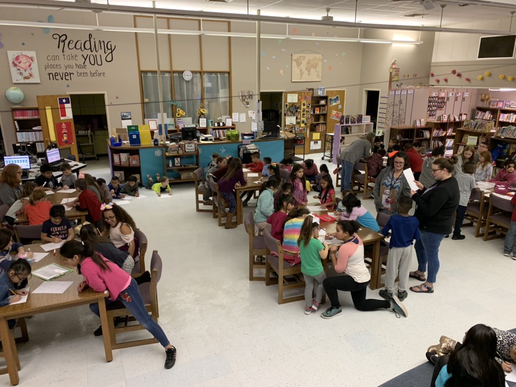 CoachMawson's tweet photo. Working together to design compliment maps! #houseofhonesty #zundy #zundykidsdeserveit #betheone #iamwfisd https://t.co/hvbN4OFtF2