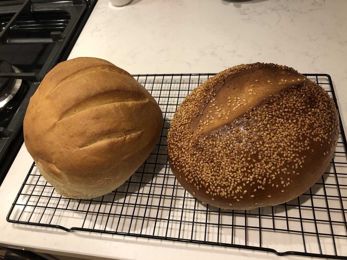 hanny_bakes's tweet photo. This new book arrived at the weekend so tonight I made some of the simpler wheat loaves. Didn’t have poppy seeds so I used sesame. Looking forward to testing it! @Faviken #nordic #nordicbaking #bread #freshyeast #homemade https://t.co/lOiNS0edIE