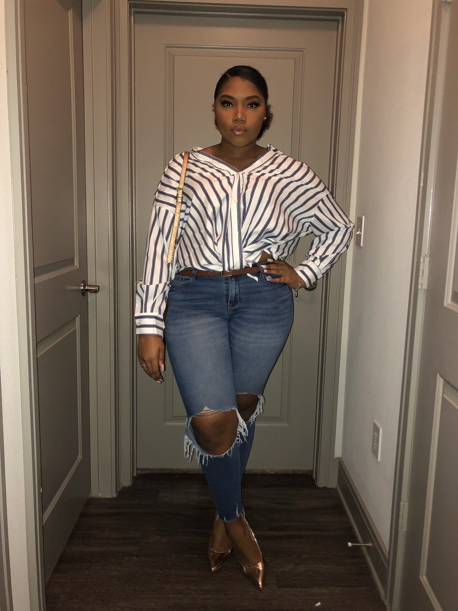 kaydeshay_'s tweet photo. Fine like a ticket on a dash board🤪 https://t.co/deSzlNNaAR