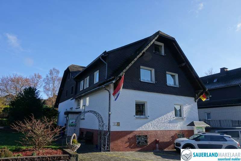 Sauerlandhuis's tweet photo. Uniek: Gemoderniseerd en gezellig pension in Willingen – Usseln 🏠.
Het volop draaiend pension biedt diverse hotelkamers, een sfeervolle ontbijtruimte en een leuk ingerichte tuin 🌷. Nog meer bijzonderheden over dit object vindt u hier: 
https://t.co/viGkYZ5t8w https://t.co/WlhzE0a5ts