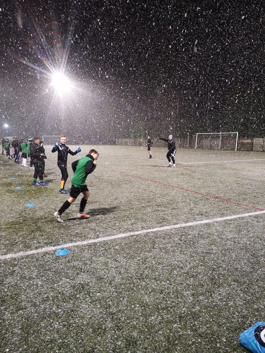 ffc_academy's tweet photo. Superb effort put in by the U13s this evening at a wintery Hadley Stadium ❄️❄️❄️

#themillers https://t.co/1MjBvCv3ML
