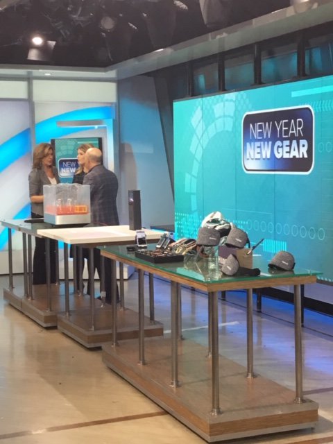 HupnosSleepMask's tweet photo. See behind the scenes photos from our @Todayshow @klgandhoda appearance. We really enjoyed meeting @steveTV at CES and appreciate him for including Hupnos in his #CES2019 wrap-up segment. Visit https://t.co/r6z44epl54 to learn more &amp; order. https://t.co/sXP6ELPq2J
