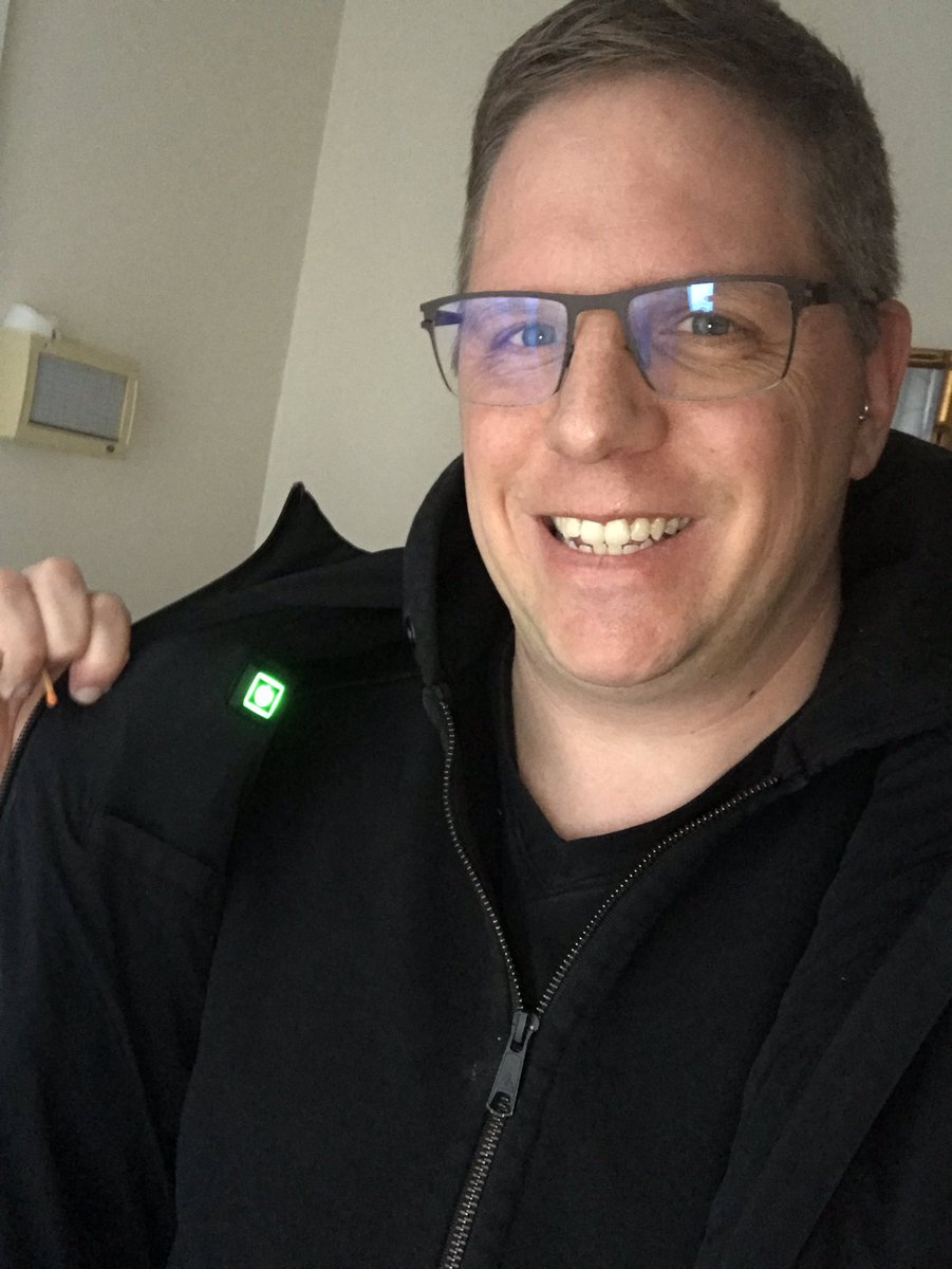 As I leave the comfy boston home office and venture into Cambridge you will know me by the glowing sigil of the heated  #Mercury jacket from <a href="/MinistrySupply/">Ministry of Supply°</a> #damnItsColdOutside