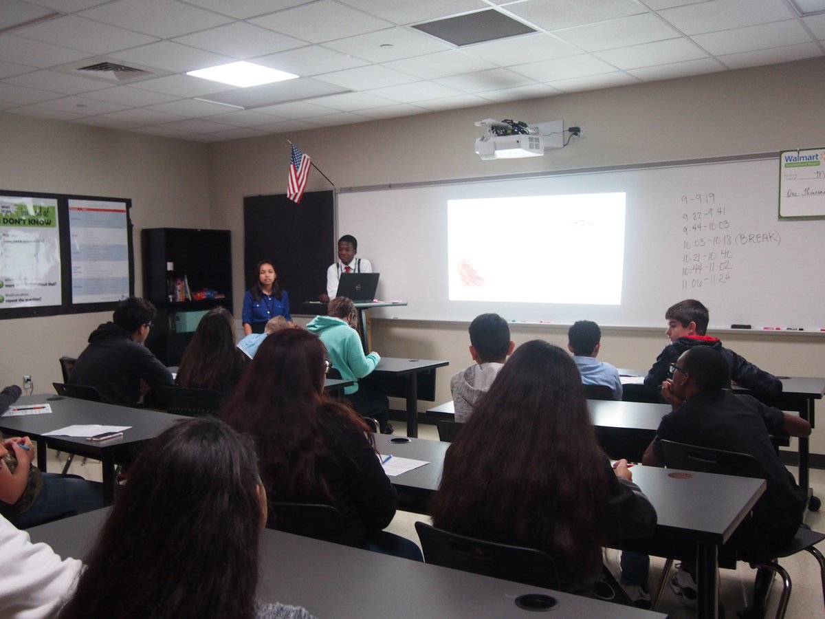 manvelmcconnell's tweet photo. Thank you @mavengclub for presenting to the Warriors for College and Career Day!  #MJHCCD19  @ManvelJH @ManvelHS https://t.co/6xsk7ScRjv