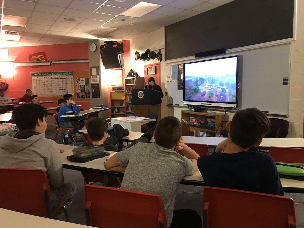 Project_Sunset's tweet image. I had another great day sharing about Project Sunset with the sixth graders at Boulan Park Middle School talking about how they aren’t too young to make a difference! They had a lot of great questions and I’m excited to see the awesome projects they start!