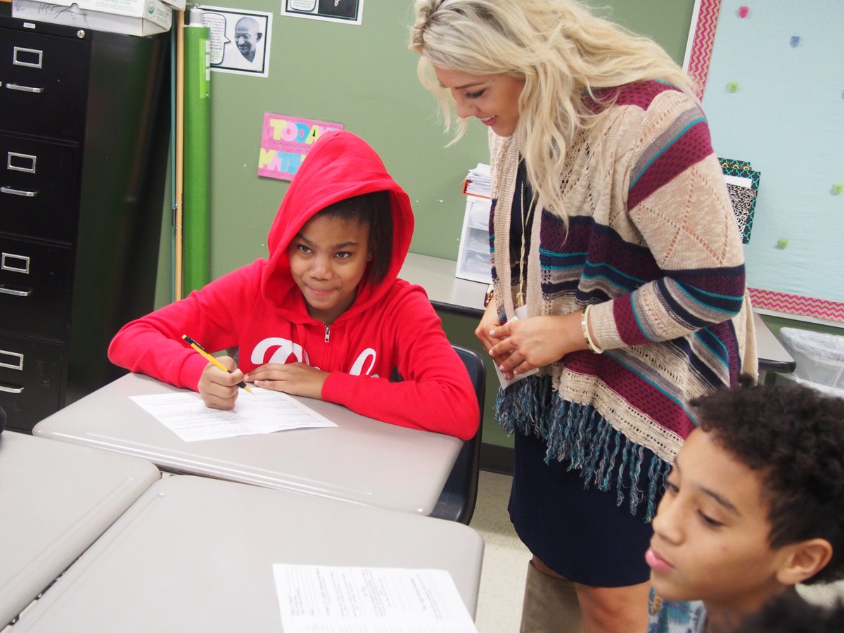 manvelmcconnell's tweet photo. Thank you @ManvelLibrary for speaking to our students for College and Career Day!  #MJHCCD19 @ManvelJH https://t.co/ie2XAc0Qja