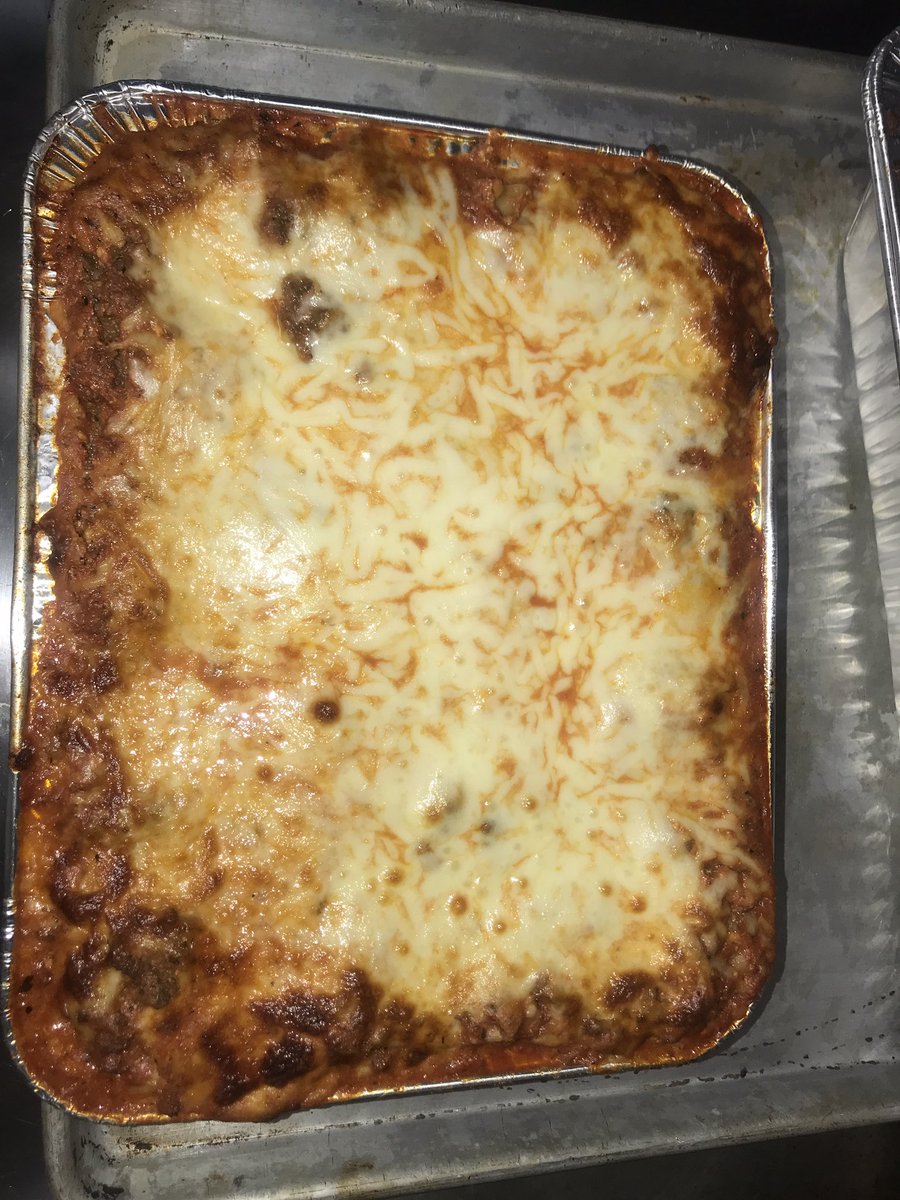TasteofN's tweet photo. Lasagna 🍽🥰 #goodeats #dmvcook #lasagna #tasty #Foodie #cheesy #dcfood #marylandfood #icookforyou #yummy https://t.co/n3lyoY5hTt