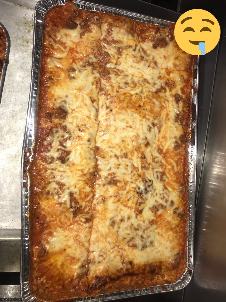 TasteofN's tweet photo. Lasagna 🍽🥰 #goodeats #dmvcook #lasagna #tasty #Foodie #cheesy #dcfood #marylandfood #icookforyou #yummy https://t.co/n3lyoY5hTt