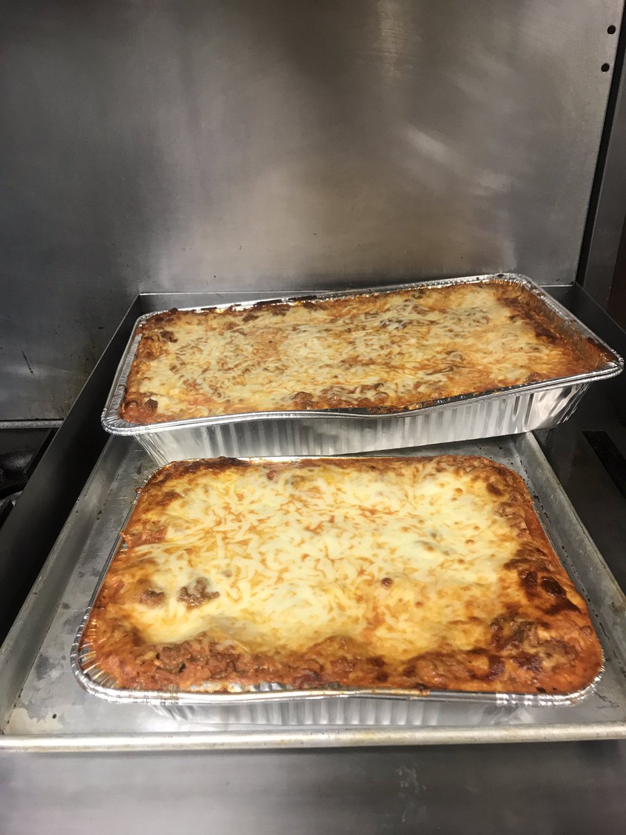 TasteofN's tweet photo. Lasagna 🍽🥰 #goodeats #dmvcook #lasagna #tasty #Foodie #cheesy #dcfood #marylandfood #icookforyou #yummy https://t.co/n3lyoY5hTt