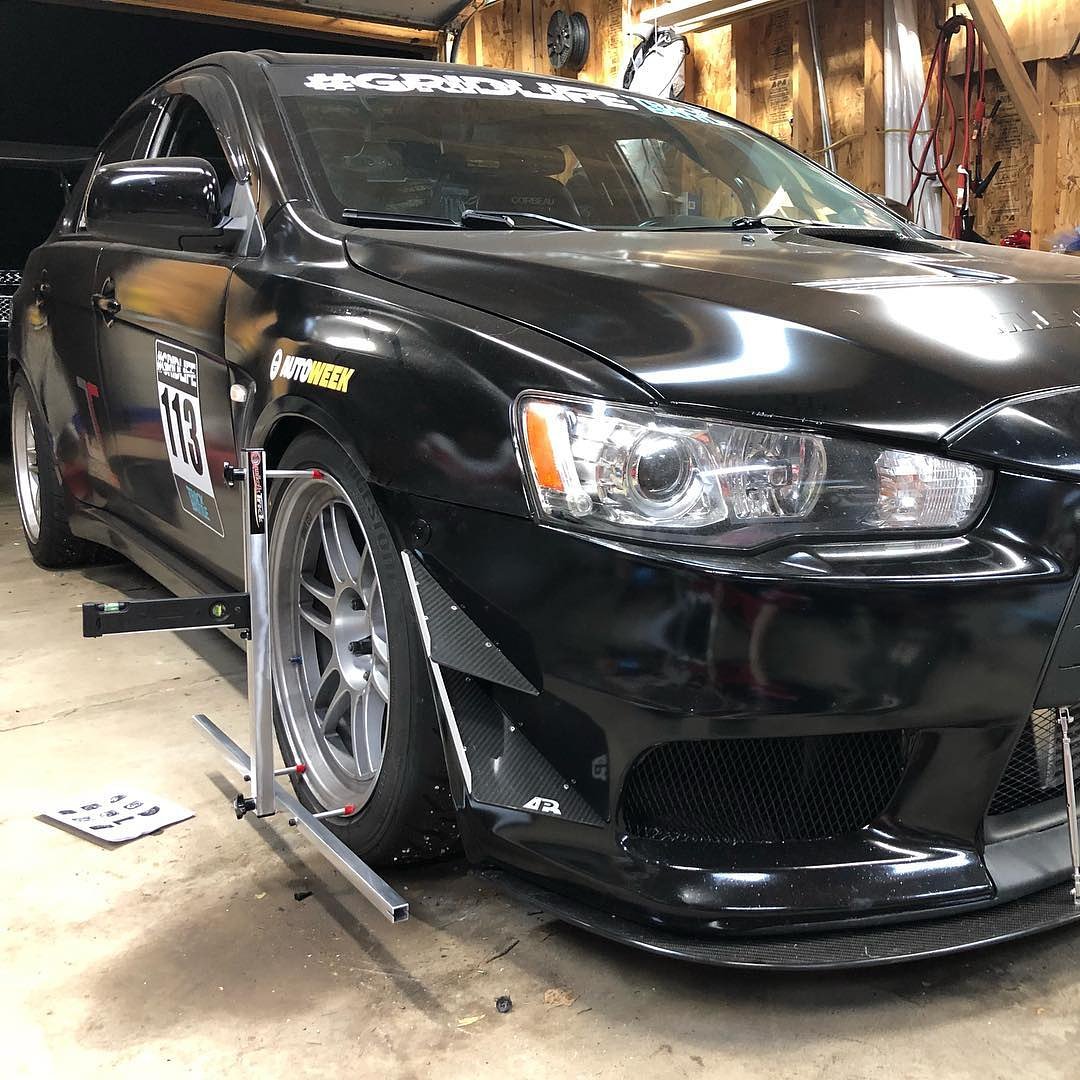 QTAlignment's tweet image. #QuickTrickTuesday 
Save yourself from guessing at the track in 2019. Grab the only kit on the market offering caster, camber, and toe. Lightweight, accurate, and affordable. 

Start on the right track this year @quicktrickalignment.com 

#diyalignment #trackday