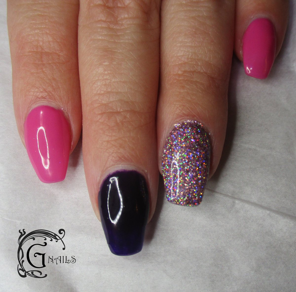 GNicheArt's tweet photo. Absolutely loved these #Pink and #Purple #Nails with the #Glitter #AccentNail!! #GNails #Faith #GlitterNails #PinkNails #PurpleNails #SculptedAcrylics #DeepPurple #NailsOnFleek #PrettyNPink #2019Nails #NailsOfTheMonth https://t.co/ewcsnlSVix