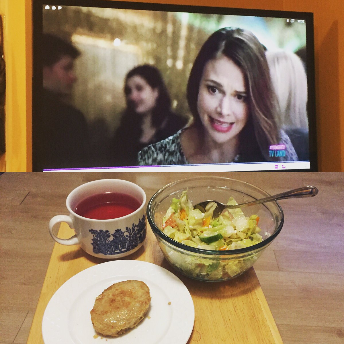 sikemployment's tweet photo. I own 3 #FreelanceBusinesses. I’m a #FreelanceWriter, a #VirtualAssistant, and a #Coach. This means that my days get absolutely crazy hectic. Sometimes I have to be reminded to have some #timeoffwork, watch some TV, and have dinner. ☑️👩🏼‍💻💖👩🏻‍🏫👩🏼‍💼🥗🖥⌨️💻📲📞💰📅📓📝 https://t.co/74cvdP0hUr