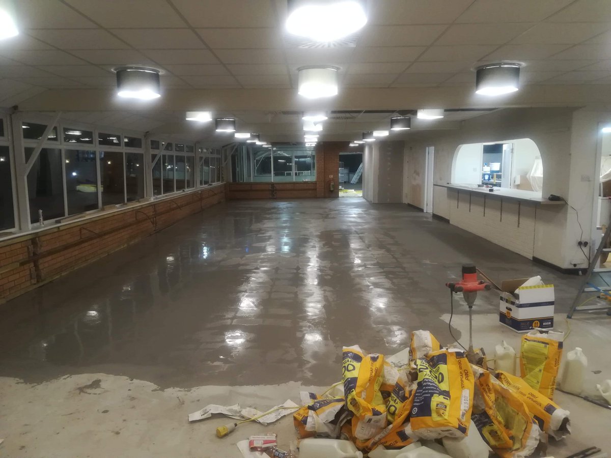 rubyflooringltd's tweet image. Restaurant refurb in lanark
Using @FBallUK 1200 screed and lime oak grey LVT