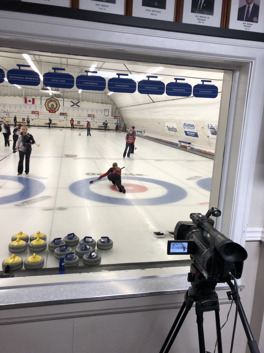 ES_Skyhawks's tweet image. Go Ms Baxter and Team Arsenault! #RoadToScotties #ProvincialChampionship #ESSPride #ESSInTheCommunity
