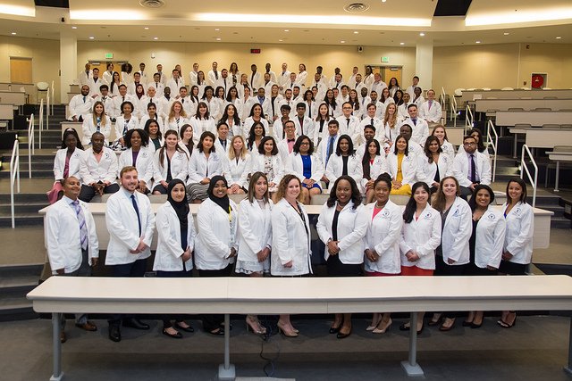 aucmed's tweet photo. Photos from our White Coat Ceremony earlier this month are now available to view on Flickr. Take a peek through the album here: https://t.co/GZNJ8zZS23
#physiciansintraining #medstudent https://t.co/FiqdaKmc3v
