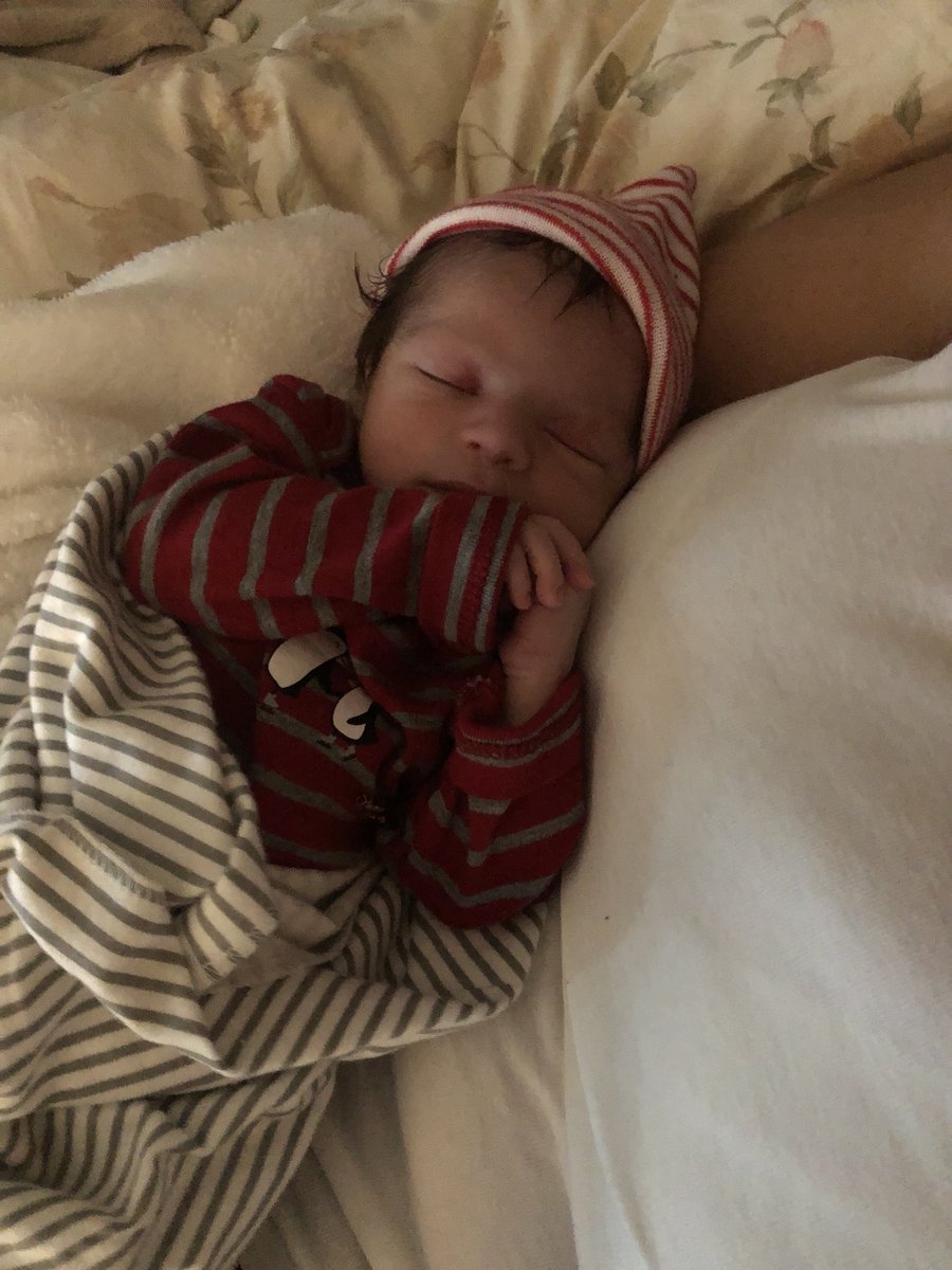 aniababy_'s tweet photo. So I haven’t been on Twitter in forever but here’s a update : I’m a momma now💙 https://t.co/jrbx3XYURy