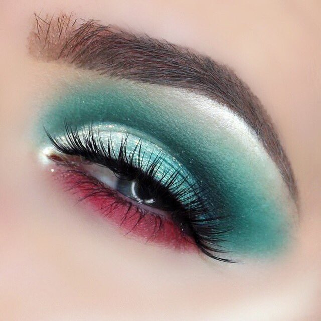 JessieCantell's tweet photo. Aqua dazzle ✨ 
Using @MorpheBrushes X Jaclyn Hill Palette 🎨 https://t.co/pO523Ws4LF