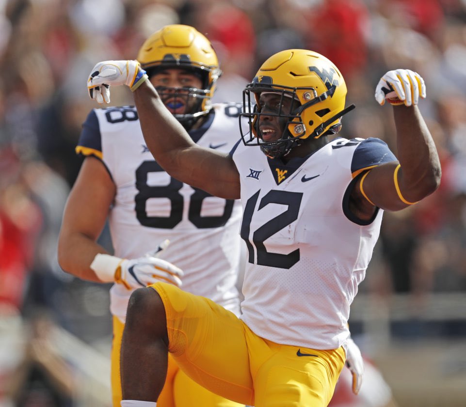 SI_WVU's tweet photo. 4th Annual DVN Mountie Awards 
Sam Huff Award
(Best overall player)
Semifinals

RT- Will Grier 
Like- Gary Jennings Jr. https://t.co/t8WK820gCu