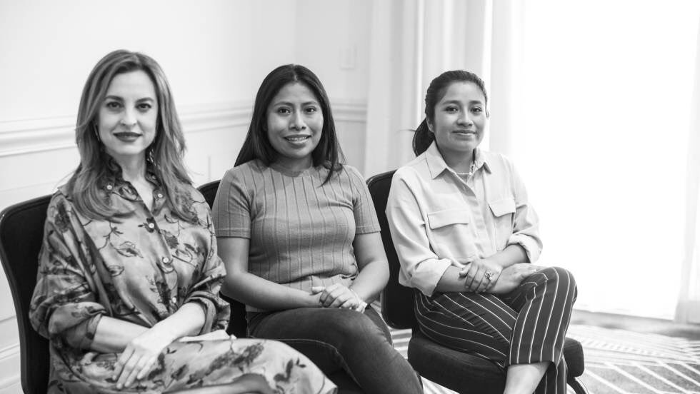 meraakmagazine's tweet photo. ✨ @YalitzaAparicio y @MarDeTavira nominadas a los premios Óscar ✨
¡Felicidades por estas 10 nominaciones para ROMA Película! #RomaCuaron #Mexicorepresent https://t.co/LE2tqIK6kv