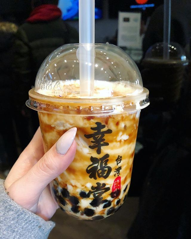 mini604's tweet photo. Brown sugar pearl milk @xingfutang.canada. 🥰
.
.
The verdict: The pearls were just the right chewy-ness and the brown sugar flavour was great. To my surprise the drink is actually not too sweet. It was a bit too milky for my liking. .
.
Overall I giv… https://t.co/oXiZz0s01U https://t.co/47jG5QdTrT