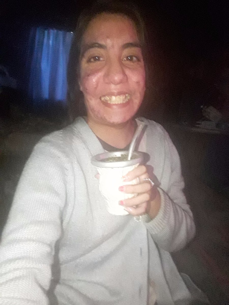 JuuEsmelove's tweet photo. #Martesdeganarseguidores holaaa ;) #Matesss https://t.co/JRMUmTsRq2