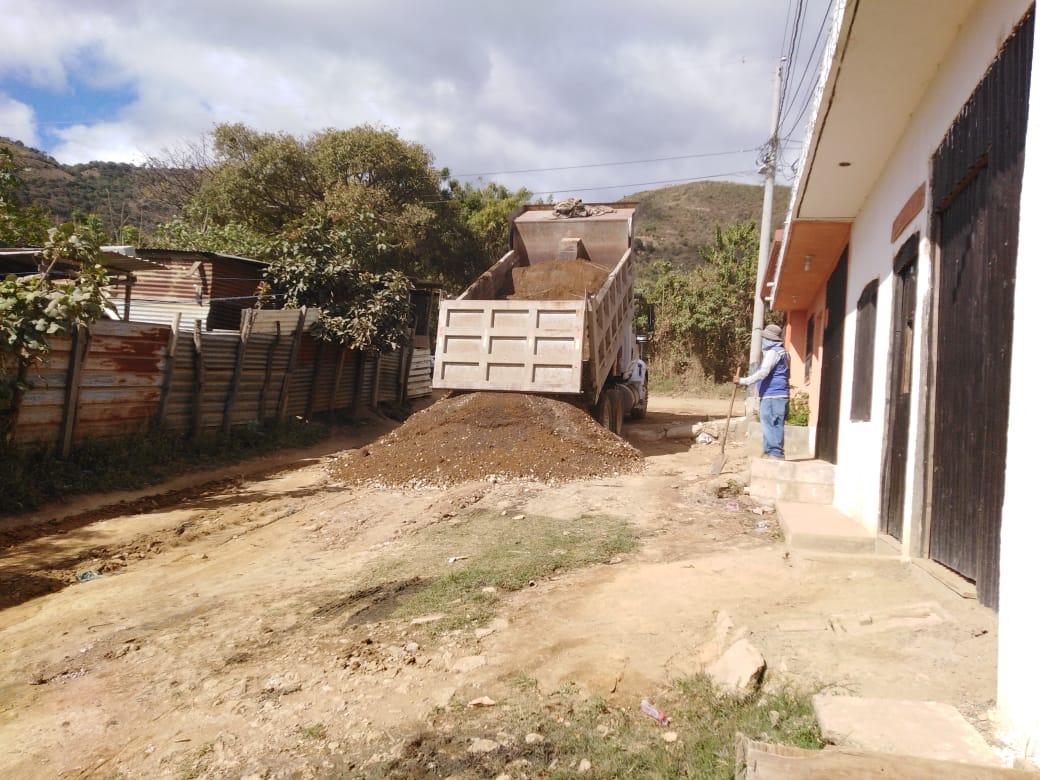 InfraVN's tweet photo. Trabajos de Mejoramiento de Calle Manzana 60 Sector F, frente a Escuela Los Cedros, zona 3 Barcenas. https://t.co/t00Q3c2IeG