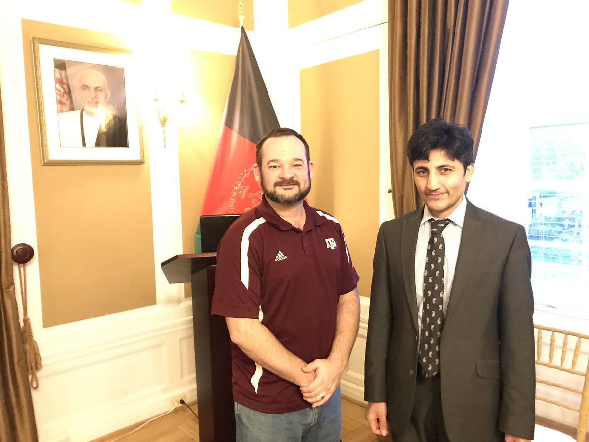 victakacs's tweet image. We are so grateful to the @Embassy_of_AFG for their hospitality today as we learned so much about the nation of Afghanistan inside its beautiful embassy! 🇺🇸 🇦🇫 @StPiusX @CloseUp_DC #PanthersInDC