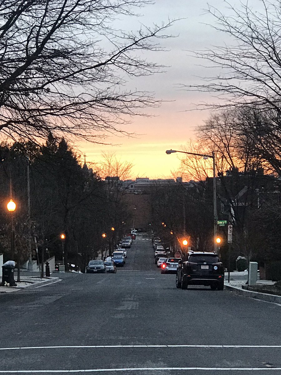 victakacs's tweet image. We are so grateful to the @Embassy_of_AFG for their hospitality today as we learned so much about the nation of Afghanistan inside its beautiful embassy! 🇺🇸 🇦🇫 @StPiusX @CloseUp_DC #PanthersInDC