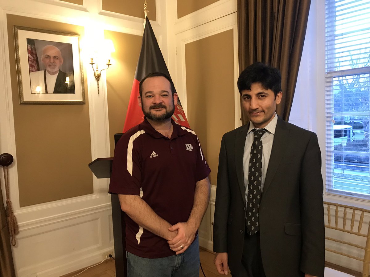 victakacs's tweet image. We are so grateful to the @Embassy_of_AFG for their hospitality today as we learned so much about the nation of Afghanistan inside its beautiful embassy! 🇺🇸 🇦🇫 @StPiusX @CloseUp_DC #PanthersInDC