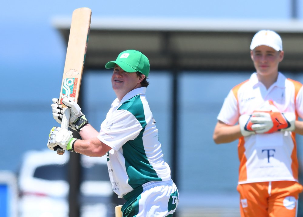 JockeysTrust's tweet photo. Jockeys, Racing All Stars &amp; Commentary teams, you've raised the bat 🏏👏🏼. With $8k from @SunStudHQ you've now scored more than $73k via https://t.co/P2KjBE7hbi with the final tally well over $130k. Incredible effort by all involved and still time: https://t.co/P2KjBE7hbi #NJT20 https://t.co/898mF7ugUl