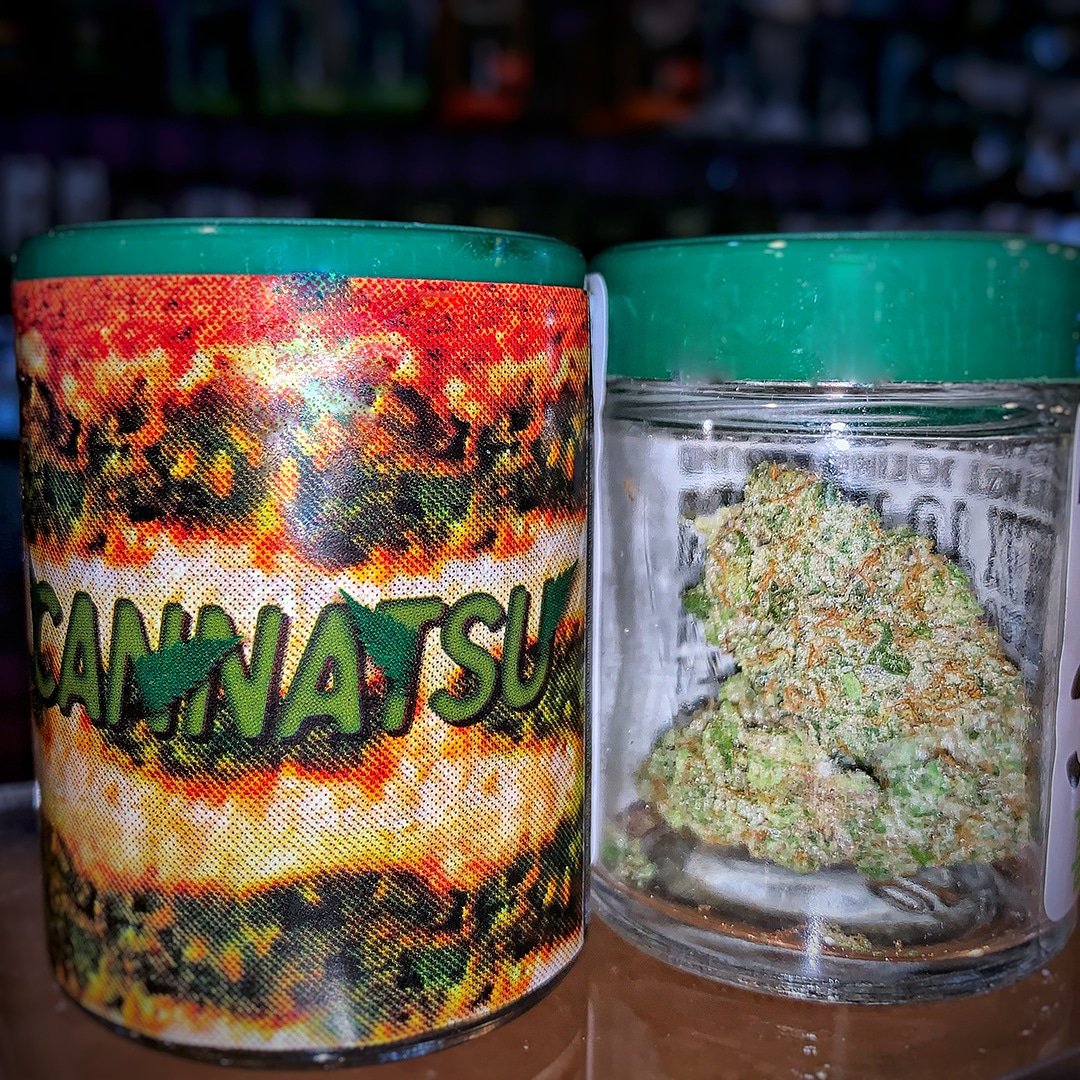 SatoriMJ_'s tweet image. Have you tried this #HighCBD strain #cannatsu from @phatpanda yet? At nearly 23% cbd and less than 2% #thc this #cannabis strain is recommended by @Leafly to reduce #stress and #anxiety without feeling #stoned.

Get it today @SatoriFremont for 15% off! #phattuesday #satorimj