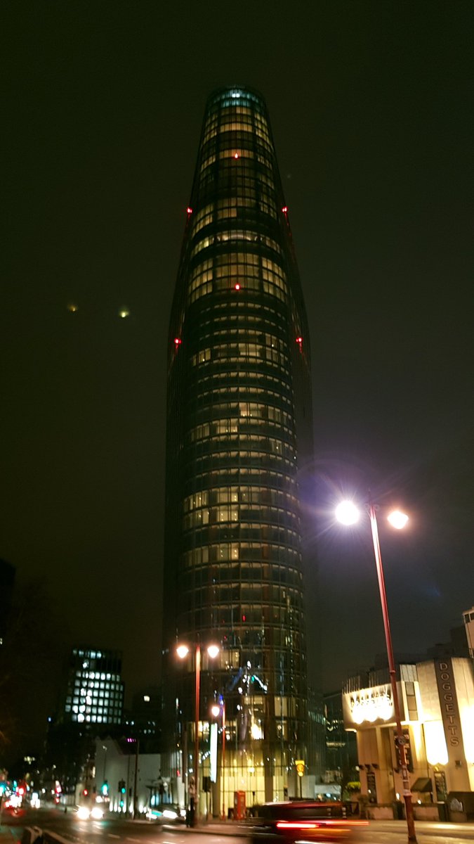 GrahamHS's tweet image. Late walk home #3