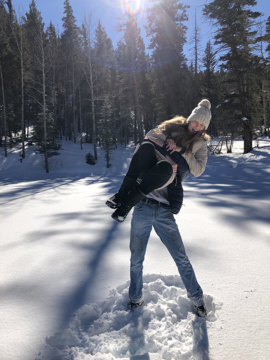 grant_hazel22's tweet photo. “let’s take a funny picture too” https://t.co/OX3jOA4k0g