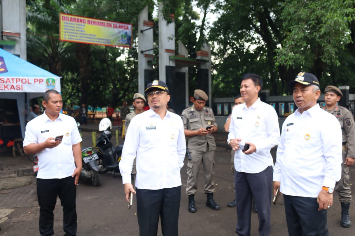 Rahmat_Effendi_'s tweet photo. Pagi hari ini meninjau lokasi untuk Senam PORPRI di Gor Kota Bekasi.

@pemkotbekasi @humasbekasikota https://t.co/mPUKziau6a