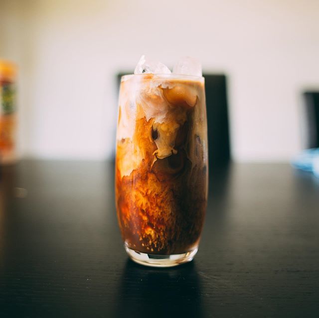 Kate_Windebank's tweet photo. A 40 degree day calls for one thing in my book, a cold iced coffee https://t.co/yNmYr0rwbB https://t.co/j7vDlki2Le