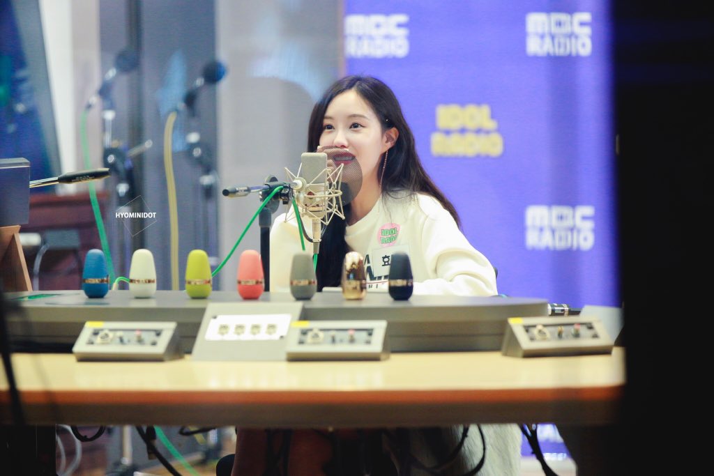 hyominidot's tweet image. 190121 아이돌라디오 직찍!!
이날은 모든것이 완벽했다👏🏻👏🏻늘~그렇지많ㅋㅋㅋ@b89530 
#효민 #hyomin #으음으음 #UUMUUM
#아이돌라디오