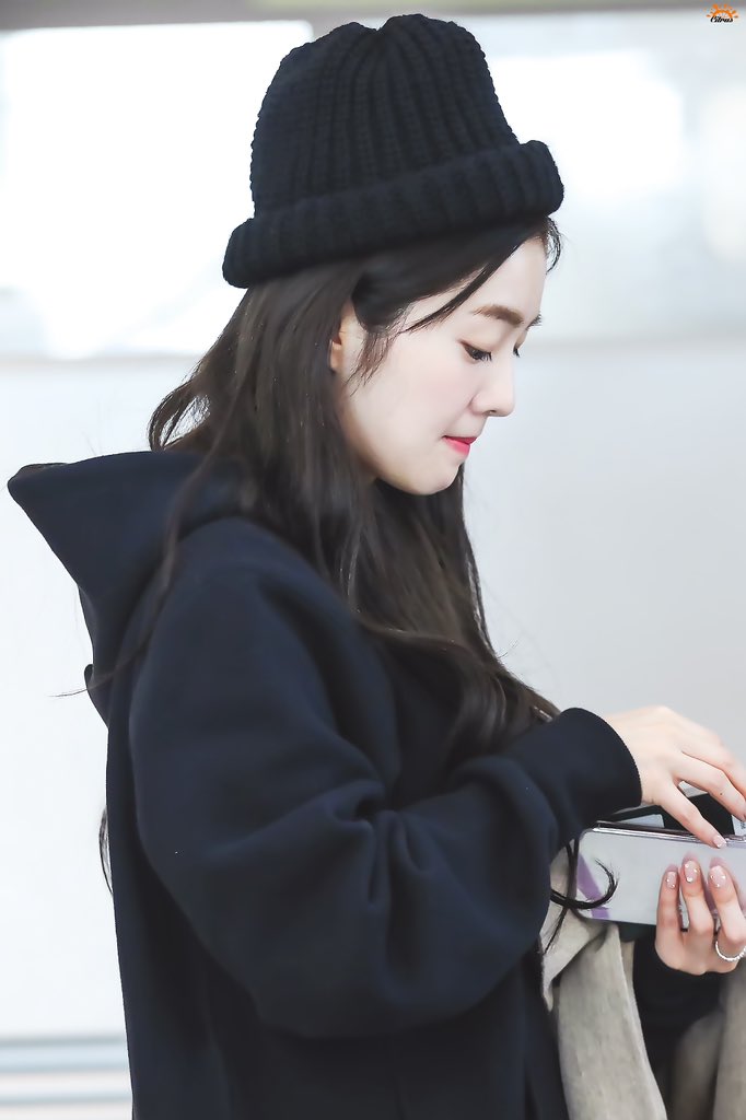 Baejoohyunews's tweet photo. [HQ] 190114 #IRENE arrival in Gimpo Airport from Japan @RVsmtown

© fragrance0329 https://t.co/5xBMLiyDFo