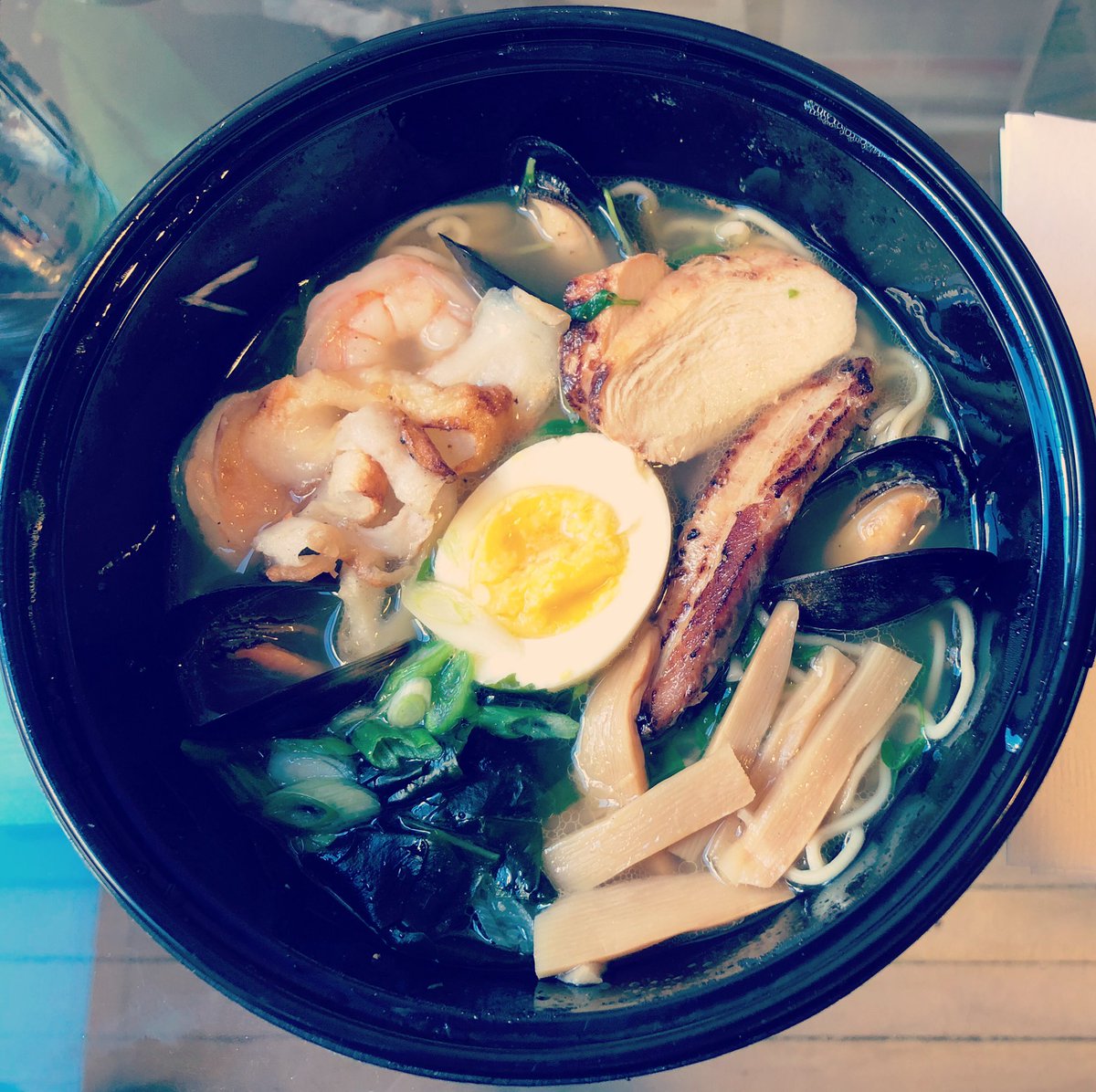 Samo100NYC's tweet image. Sub zero temperatures calls for one thing... #wagamama #ramen #subzerotemperatures #chuckyegg #seafood #shrimp #seaweed #chicken #pork #noodles #noodlelover #newyorkcityrestaurants