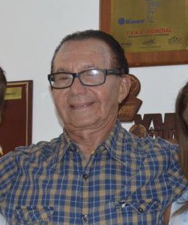 VillegasPoljak's tweet photo. Su timbre inconfundible queda inscrito en nuestra historia. Francisco Estrella, por décadas voz oficial de @VTVcanal8 y de las transmisiones oficiales del Estado, abandonó este plano para entrar en la eternidad. Gran profesional y ser humano, supo ganar afectos por doquier. https://t.co/u8US0eKekU