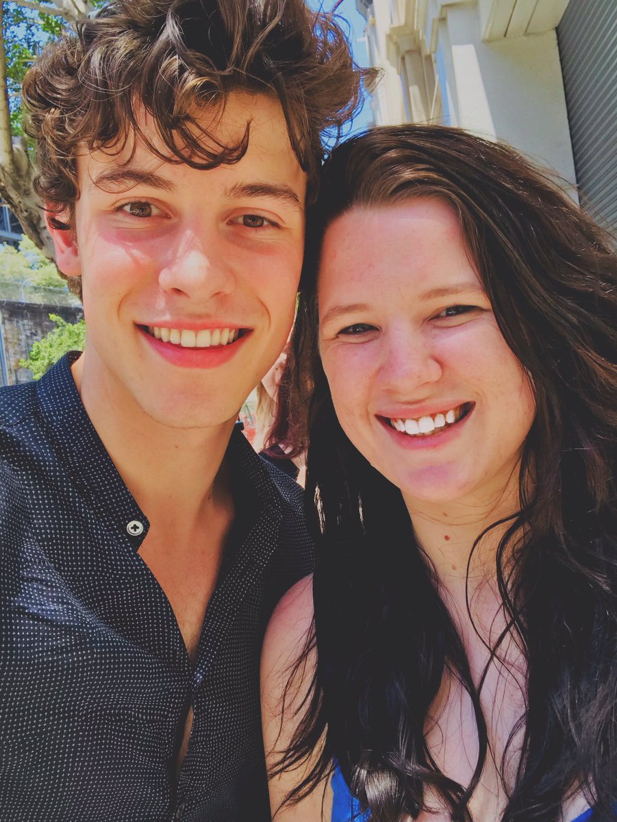 JamiesHaught's tweet photo. I’m a lucky ass human being to have met all of my favourites ❤️ https://t.co/iw3ut3EbRA