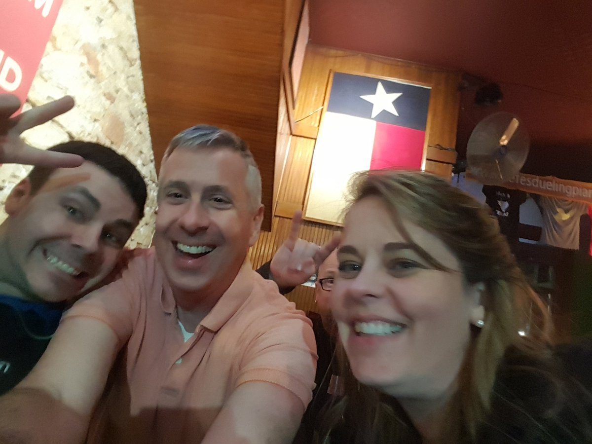 tjdietrich's tweet photo. #beloudaustin having great time with #AvayaEngage members. Austin rocks! https://t.co/quuavDUJ9o