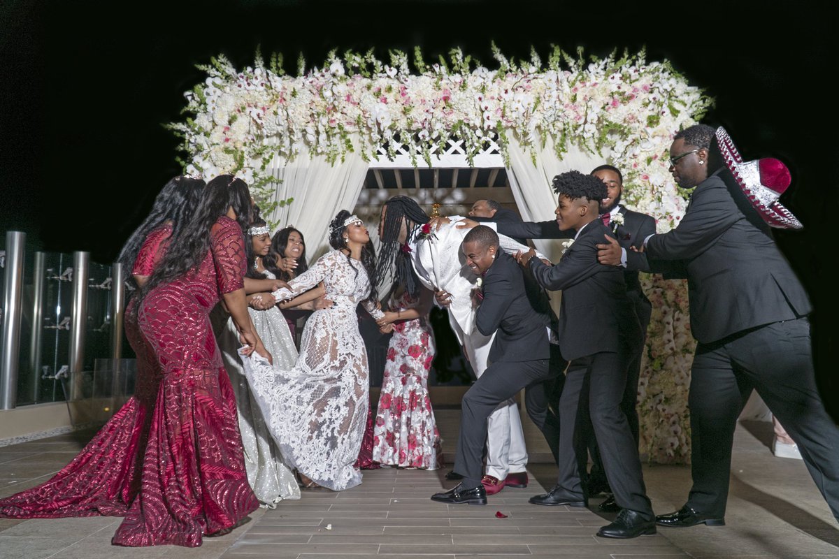 _StillGoing's tweet image. Meet the Flockas