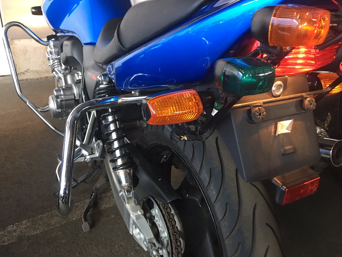 Blue6 A Twitteren いろいろと変わった物を仕入れる会社ですがバイク部門でもやはり珍しい物が ホンダcb400 750教習車 教習用なだけに非常に乗りやすいです 倒しても安心バンパー付き 販売もしていますが別の車体はレンタルバイク向けになる予定です バイク Blue6 A Twitteren いろいろと変わった物を仕入れる会社ですがバイク部門でもやはり珍しい物が ホンダcb400 750教習車 教習用なだけに非常に乗りやすいです 倒しても安心バンパー付き 販売もしていますが別の車体はレンタルバイク向けになる予定です バイク