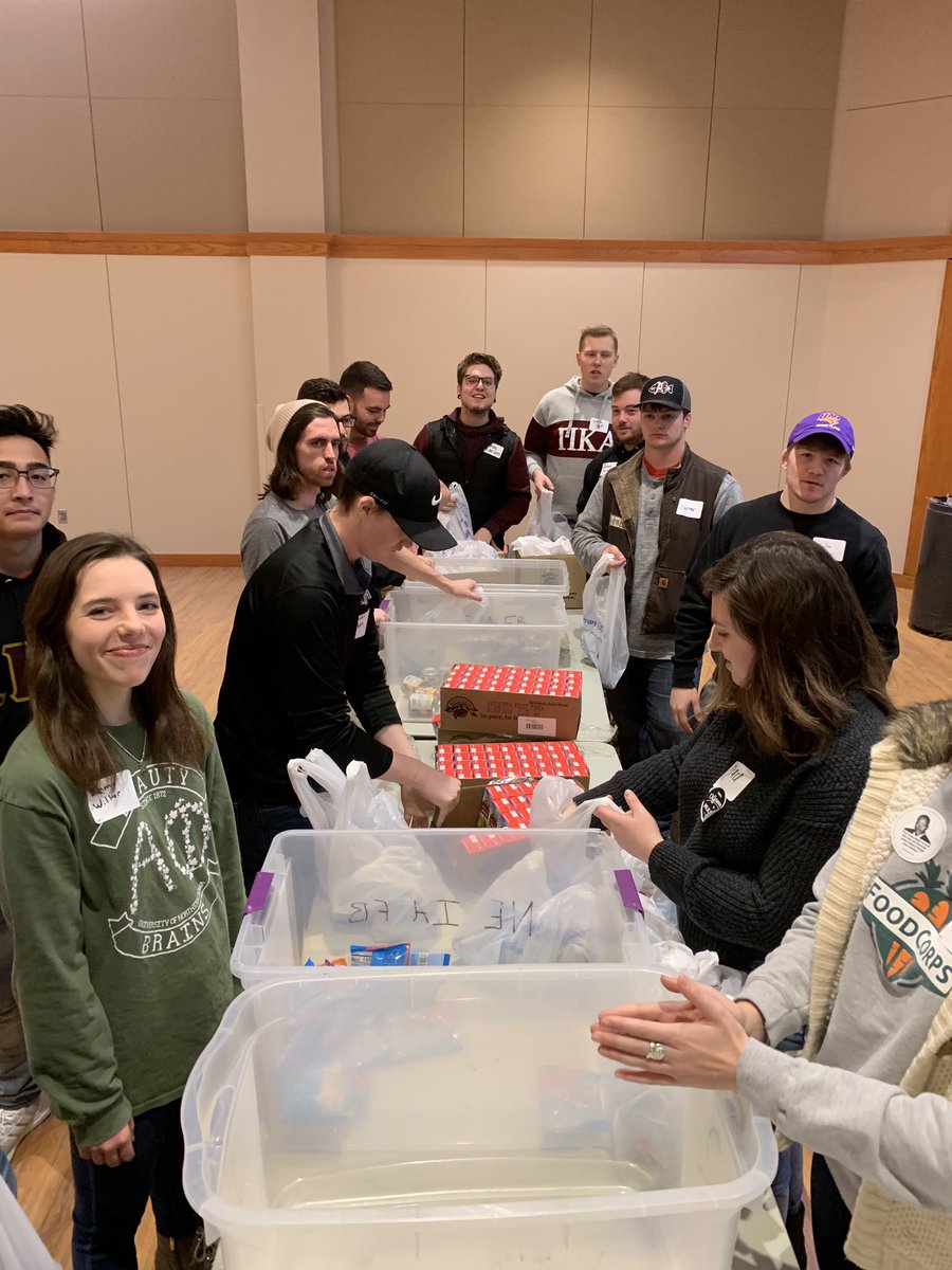 unipikes's tweet photo. The men of Theta Zeta participated in MLK Service Day @northerniowa helping package a total of 20,000 meals for the Northeast Iowa Food Bank. #MLK https://t.co/NH9vNuMS22